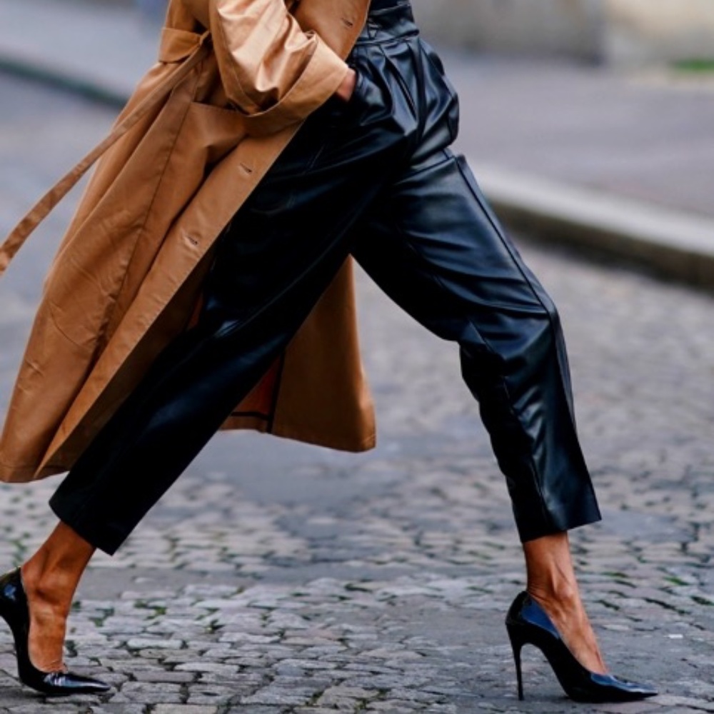 Black leather pants size L for women